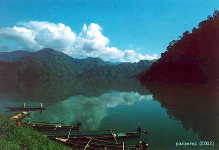 Ambuklao scene during the day. Fisherman getting ready to catch some Tilapia breeded in this Man made Ambuklao Lake.
Photo by:: paulperez (2002)