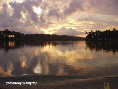 Photo by:: GBLontok (2005)