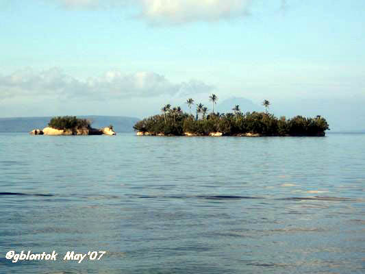 Pagol Island at High Tide
Photo by:: GBLontok (2007)