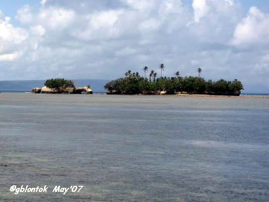 Pagol Island at Low Tide
Photo by:: GBLontok (2007)