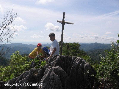 A shot at peak 2 with peak 1 in the far background
Photo by:: GBLontok (2006)