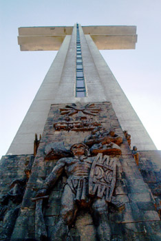 The structure is 360 feet tall. The horizontal arms of the cross is 300 feet up and
is at an altitude of 635 meters above sea level.
There is an elevator that can take you to these