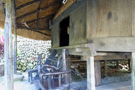 Conferences, seminars and workshops are held in the premises. Lodging in these huts is available and would be quite a treat. A gallery, crafts shop and coffee shop round out the tour.
Photo by:: EPPGarcia (2002)