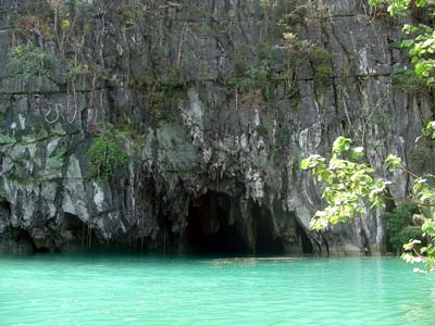 Photo by:: macapinlac (2004)